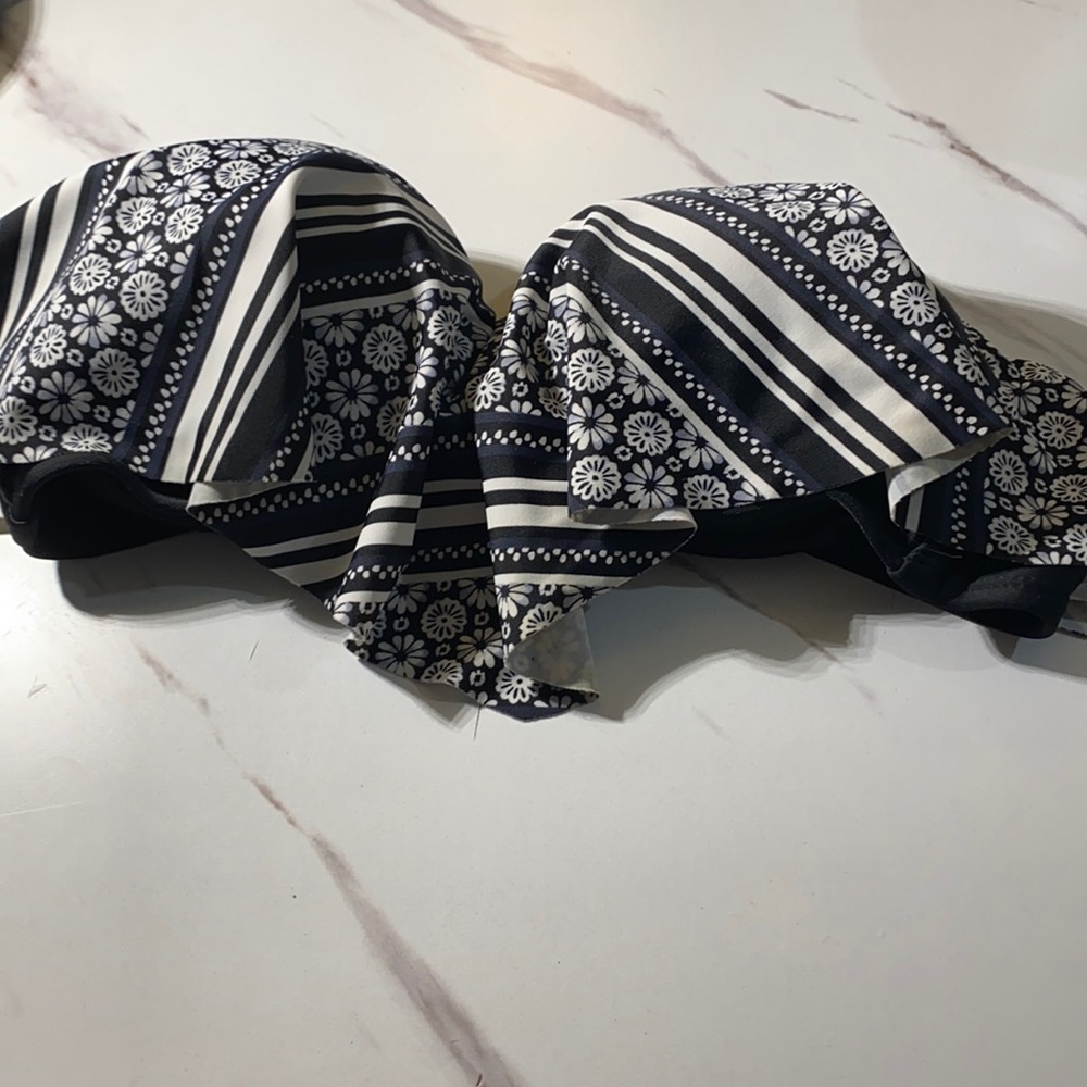 🔥CUTE STRAPLESS BIKINI TOP